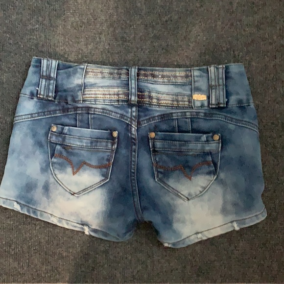 Short - Picture 5 of 7